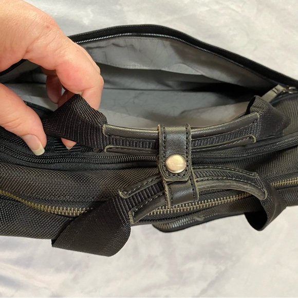 Tumi Dalston Tyssen double zip black/ camouflage briefcase - Picture 6 of 16